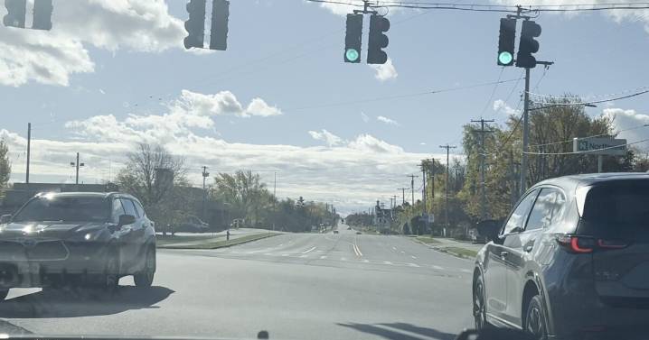 'A wing and a prayer that I'm going to make it’: Grand Island residents want changes at dangerous intersection