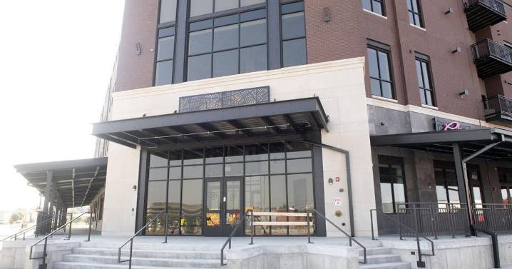 Learn how to use the Journal Star's E-edition, other digital offerings