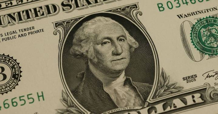 Precio del dólar hoy jueves 13 de noviembre: el mercado resiste la presión política