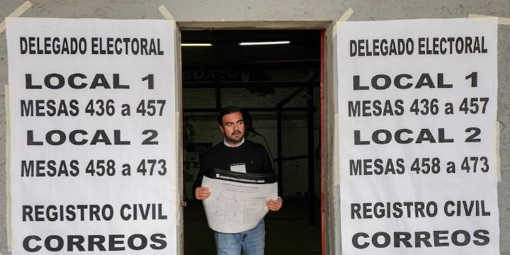 Chile elige de nuevo constituyentes para renovar la Constitución que dejó Pinochet