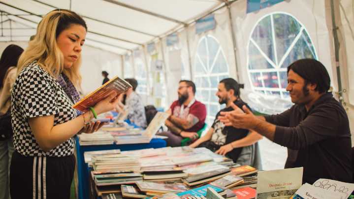 Cultura Feria del Libro Regional 2025 "Escribiendo la Patagonia" reunió a cientos de asistentes y más de 30 actividades Conciertos gratuitos se presentarán este fin de semana en Coyhaique y Puerto Ays