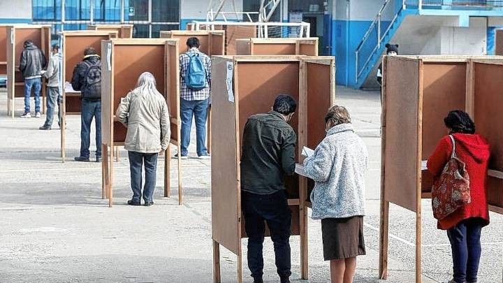 Chile: ganó la izquierda, pero habrá balotaje con viento a favor para la derecha