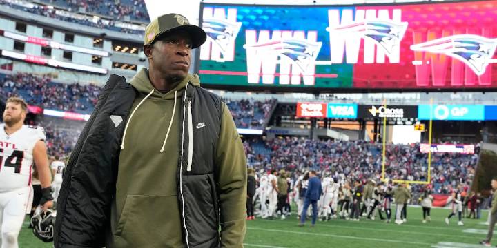 Romo’s missed PAT costly in Falcons’ loss to Patriots