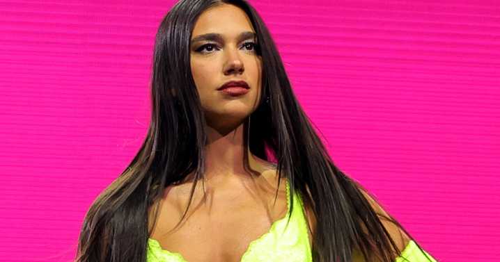 Photos: Dua Lipa's Green Bikini Look Is 'Illegal'