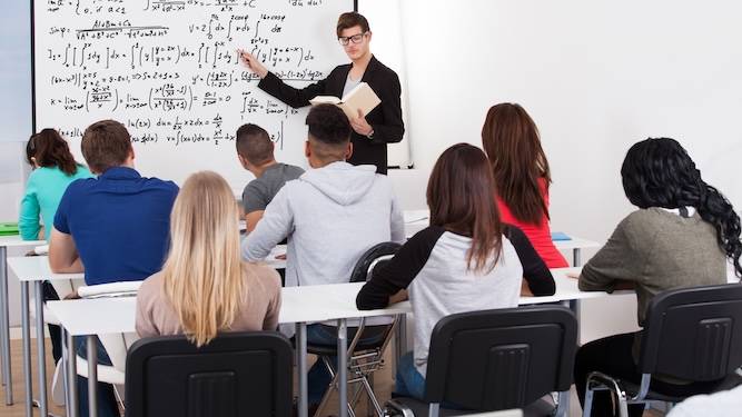 AI, vaping, never getting a mortgage: the subjects added to the school curriculum