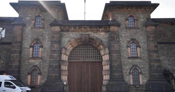 LIVE updates as asylum seeker mistakenly released from south London prison
