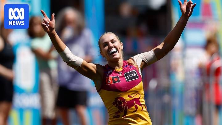AFLW round 12: Collingwood vs Brisbane Lions, St Kilda vs Western Bulldogs, Adelaide Crows vs Fremantle Dockers