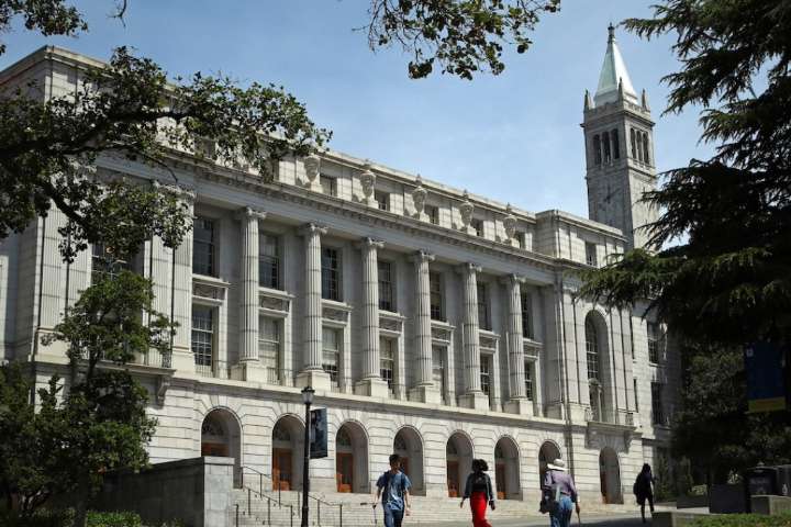 Judge blocks feds from freezing California education funding