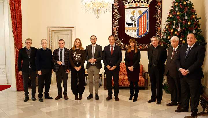 Ratificadas las Medallas de Oro de Salamanca 2025 a María Victoria Mateos y a la Asociación de Amas de Casa