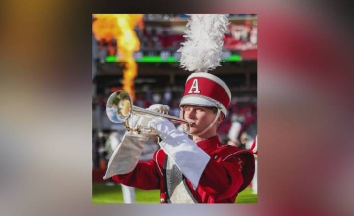 Benton community, University of Arkansas band mourning loss of student after battle with leukemia