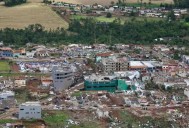 “Destruyó todo…. ¿Qué va a ser de nosotros?”: Tornado deja seis muertos y más de ...