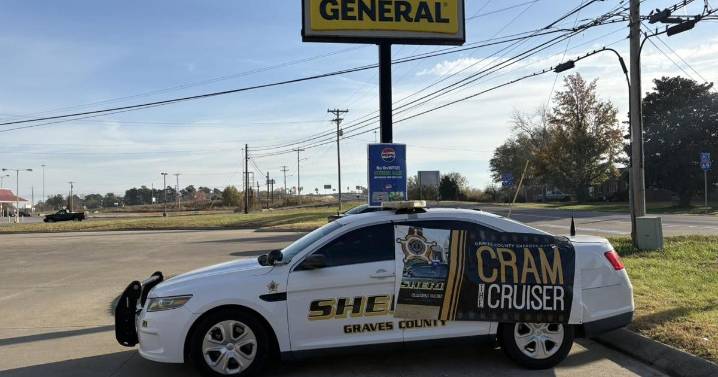 Law enforcement agencies join in to collect food for Cram the Cruiser campaign