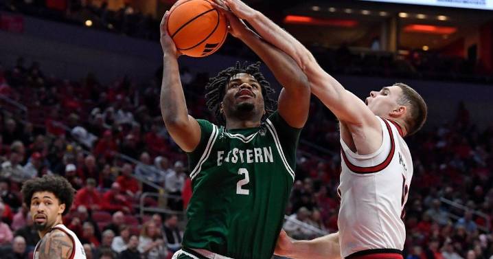 Defense leads the way for No. 6 Louisville in 87-46 rout of Eastern Michigan