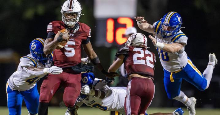 Star quarterback scores 6 total touchdowns in Dunham