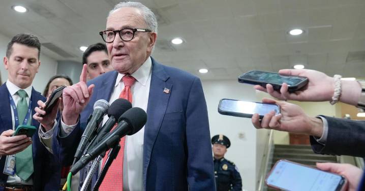 Shutdown proposal pits Democrats' moderates and progressives against centrist Senate dealmakers