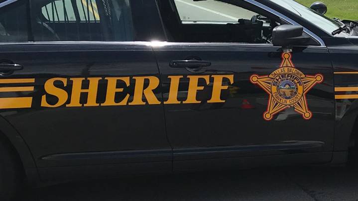 Sheriff: 1 killed, 1 injured in head-on crash with semi in southeast Franklin County