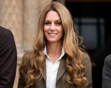 Cele|bitchy | Jones: Yeah, Princess Kate lied when she said the ‘sunshine’ made her hair lighter
