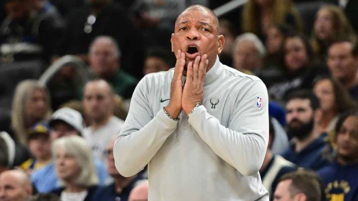 Bucks HC Doc Rivers blasts refs for Giannis Antetokounmpo officiating