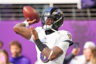 Reports: Ravens QB Lamar Jackson sits out practice