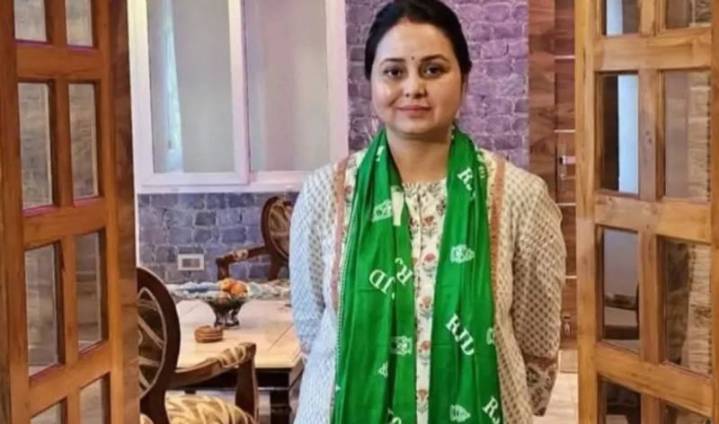 Rohini challenges those who accused her of donating ‘filthy kidney’ to father Lalu to open debate