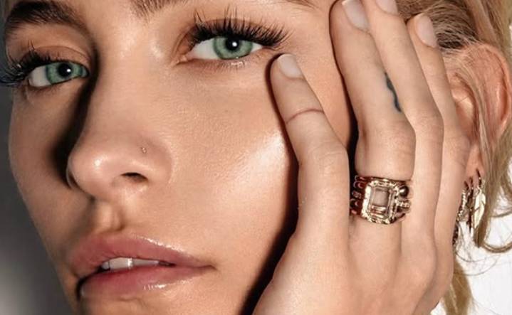 Paris Jackson revela la perforación en su tabique nasal causada por años de consumo de drogas