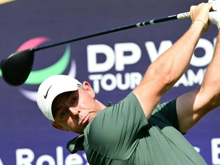 Rory McIlroy two shots off the lead after round one in Dubai