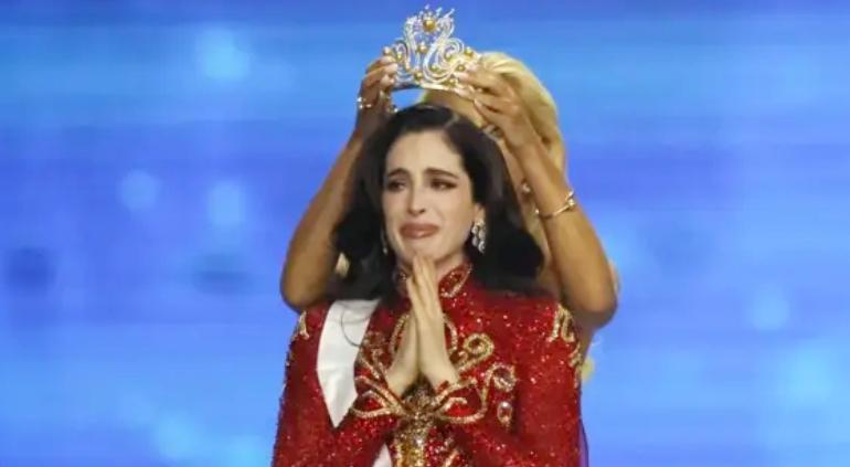 Momento en que coronan a Fátima Bosch Miss Universo 2025 🎦