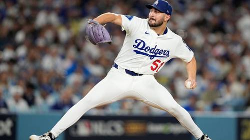 Los Angeles Dodgers exercise contract options of Max Muncy and Alex Vesia