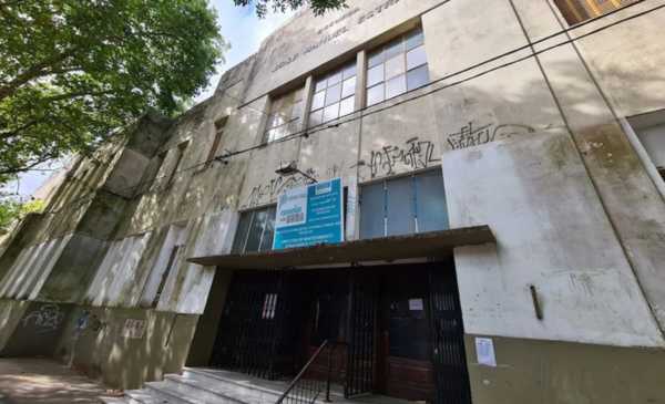 Una escuela de La Plata cambia su nombre en homenaje a un ex director