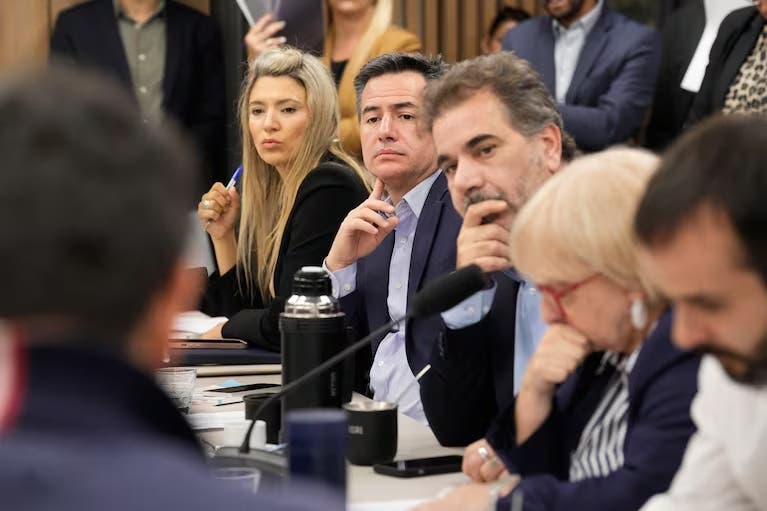 LLA y el PRO apuran negociaciones para consolidar la alianza en el Congreso