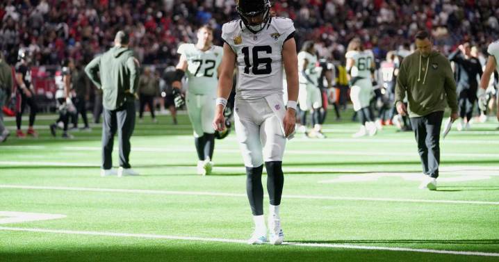 Jacksonville blows 19-point fourth-quarter lead in loss to Texans