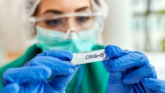 Tardanza de Johnson causó 23.000 muertes evitables en Reino Unido