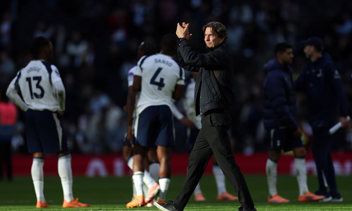Spurs news: Thomas Frank defends Xavi Simons substitution after Tottenham booing theme continues