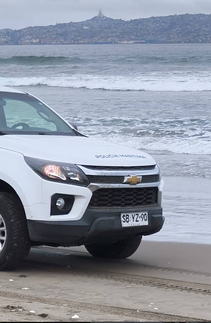 Encuentran flotando en el mar cuerpo que podría corresponder a joven argentino desaparecido en La Serena
