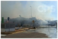 Incendio en Bodega Aurrerá de Puerto Vallarta habría sido provocado; daños alcanzan pérdida total