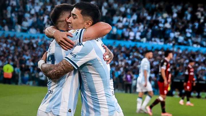 Racing dejó afuera a River en el final y en un partidazo