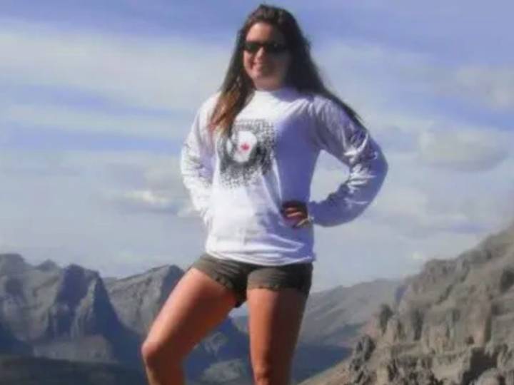 Era alpinista y tuvieron que amputarle las manos y los pies por una infección silenciosa: "Era mi vida o mis extremidades, y elegí vivir"