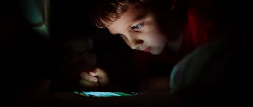 Dinamarca prohibirá acceso a redes sociales a menores de 15