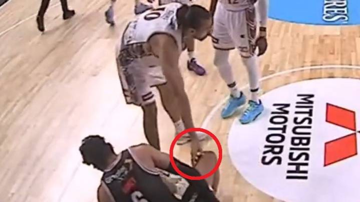 NBL26: Xavier Cooks personal foul for touching Will Hickey, Troy Brown Jr. debut, Bryce Cotton stats