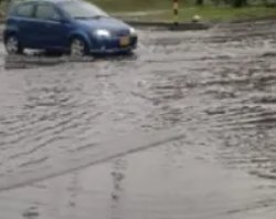 Fuertes lluvias generan caos vial en Bogotá: inundaciones y trancones en múltiples zonas de la capital