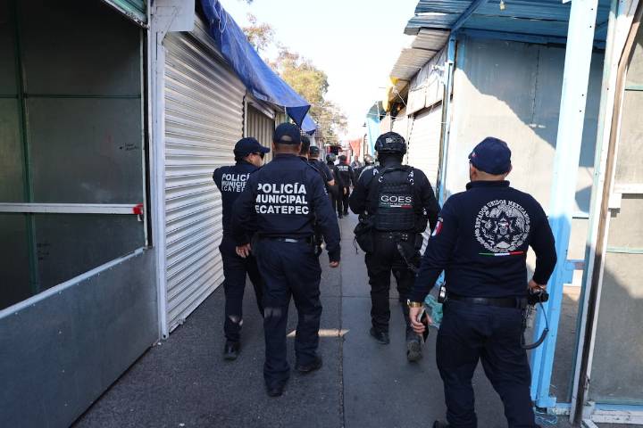 Ecatepec inicia Operativo Tianguis Navideño con el respaldo de fuerzas federales
