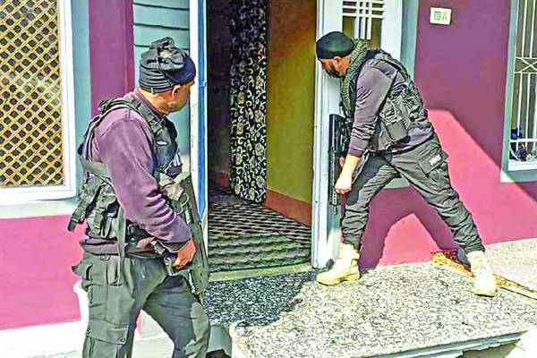 Red Fort blast: Crackdown in Baramulla, Shopian; several detained