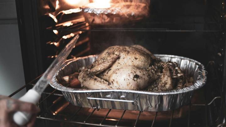 Ask an Expert: Roasted turkey cooking safety myths