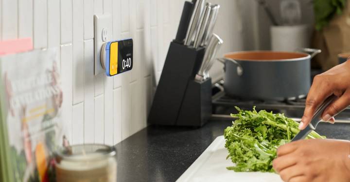 Twelve South’s magenetic PowerBug charger is 20 percent off for Black Friday