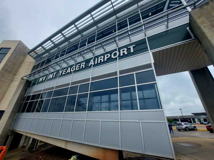 Yeager Airport one of 40 airports ordered to reduce air traffic by 10 percent during shutdown