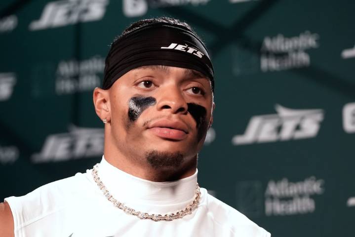 What does the future hold for Jets QB Justin Fields after benching?
