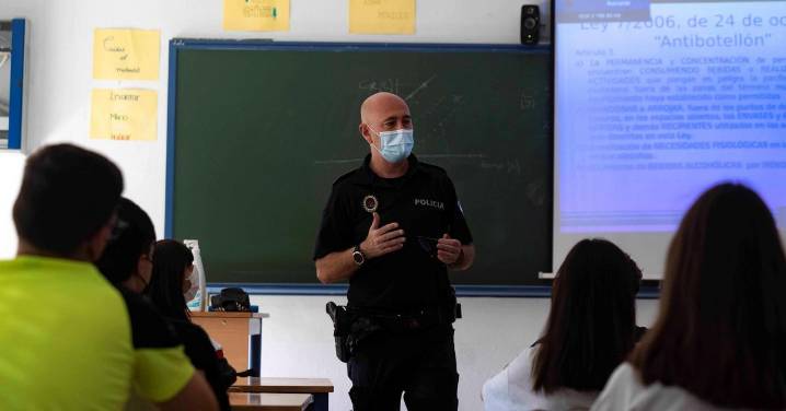 Córdoba tendrá un agente tutor de la Policía Local por cada dos colegios a mediados de 2026