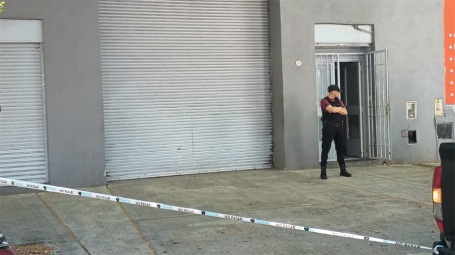 Boedo: un empleado se descompensó y murió luego de que ladrones entraran a robar a la fábrica en la que trabajaba