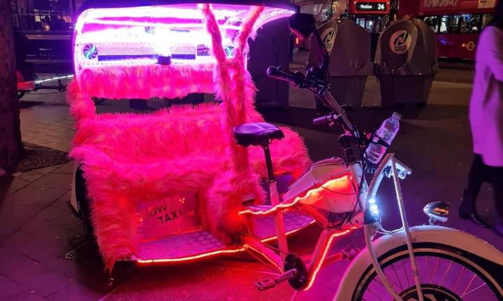 London council to fine rickshaw drivers for playing loud music and speeding