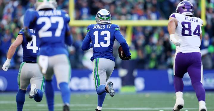 Seahawks vs. Vikings 2nd half live discussion: Ernest Jones is our hero